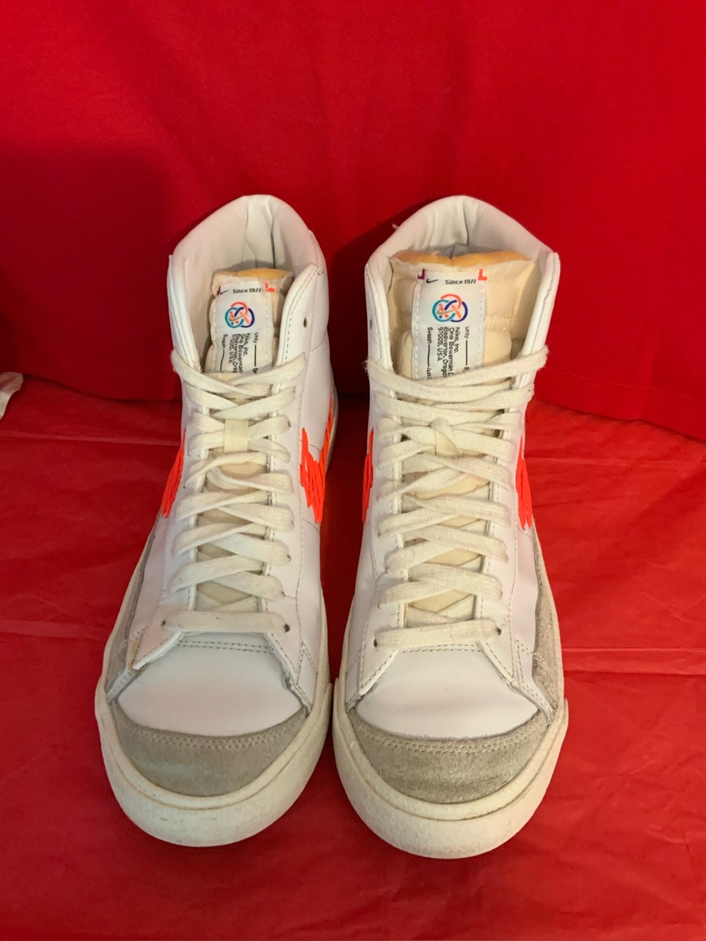 NIKE - Picture 3 of 10